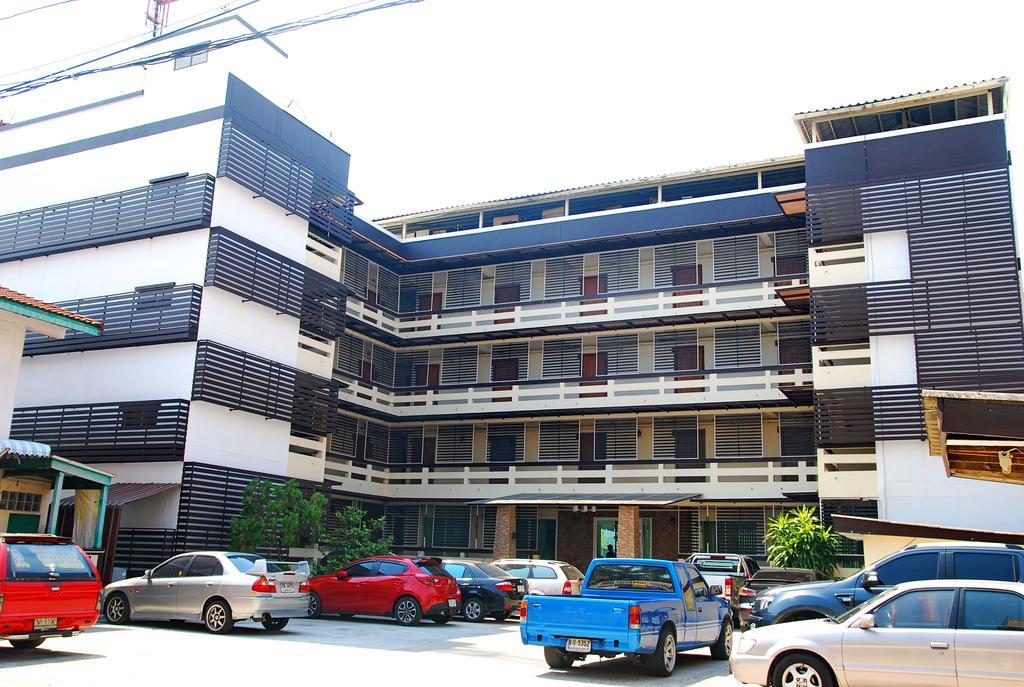 Ze Residence Bangkok Esterno foto